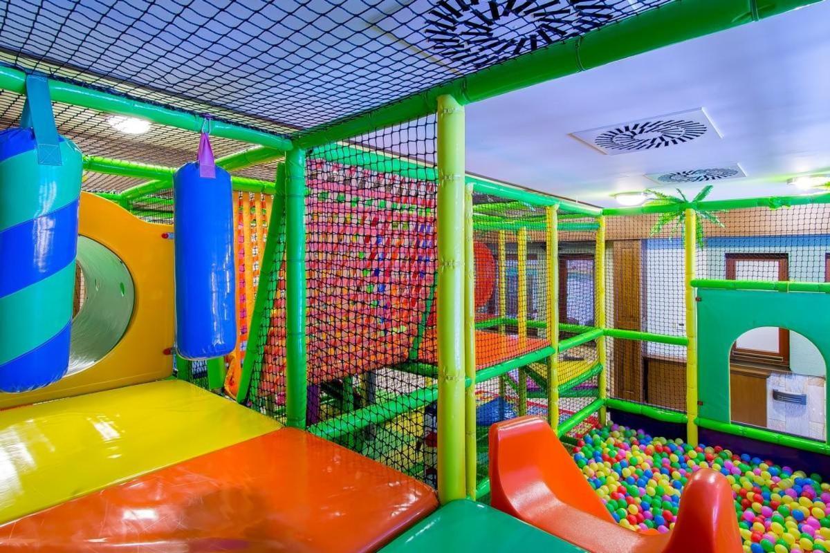 Aplend Wellness Hotel Borovica Štrbské Pleso Dış mekan fotoğraf
